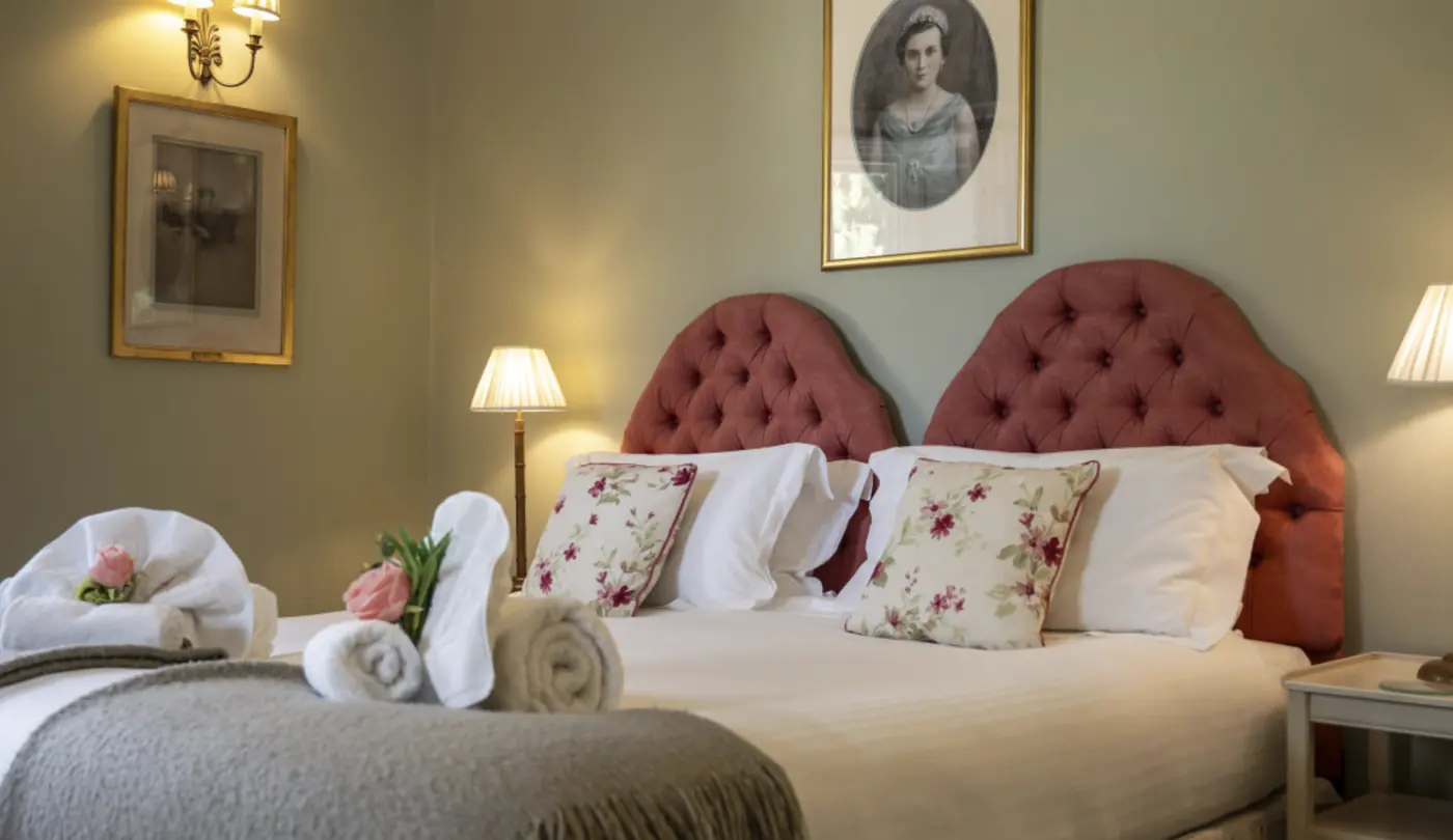 Princess Alice bedroom at Abbotsford